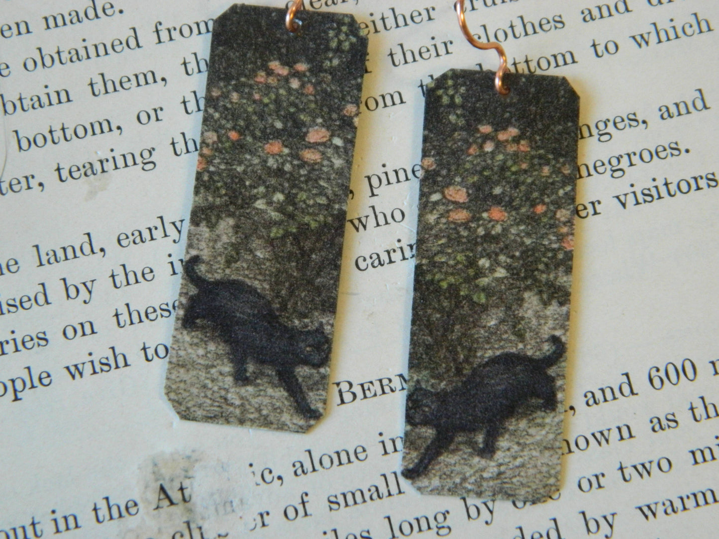 Sarah Collins Studio - Earrings Arthur Rackham Black Cat Under The Rose Bushes
