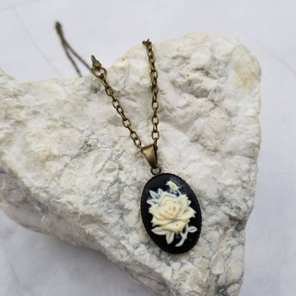 The Pretty Jewellery - Black Flower Rose Cameo Pendant Necklace