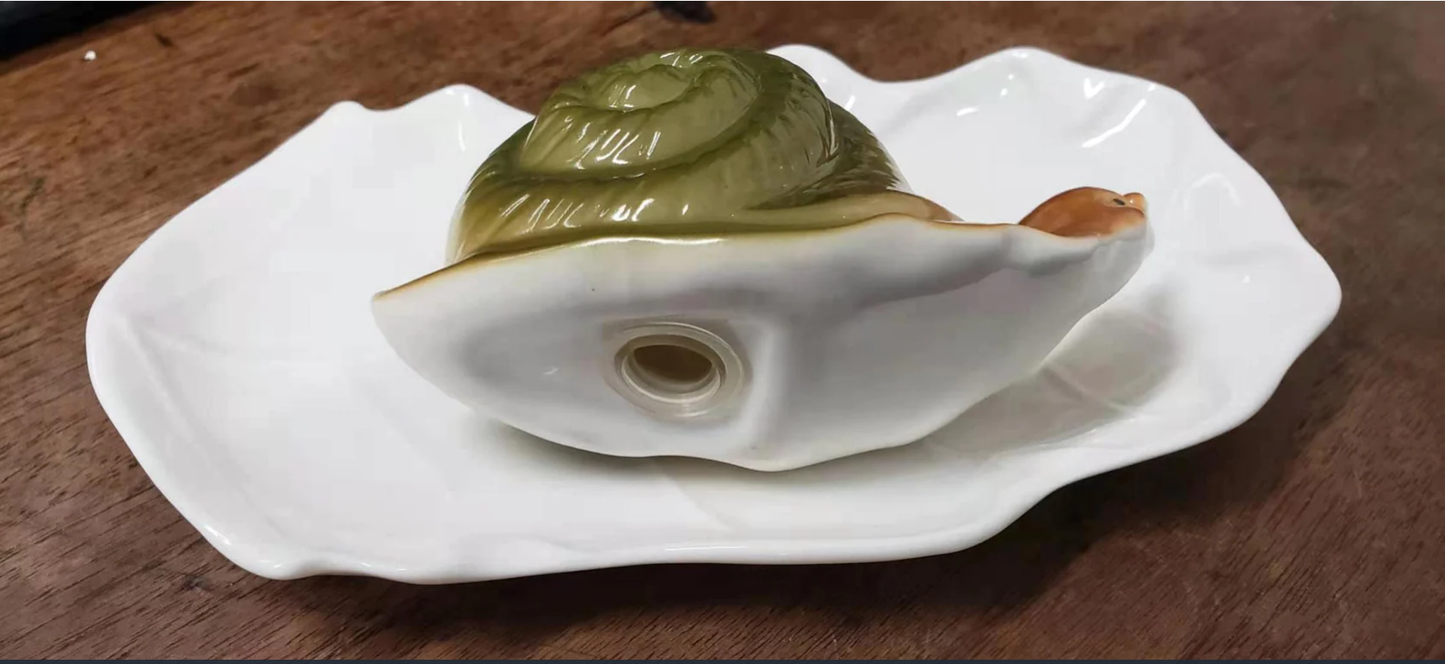Green Pastures Wholesale - Porcelain Snail Salt and Pepper Shaker