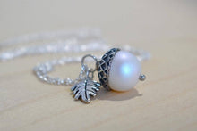 Load image into Gallery viewer, Enchanted Leaves - 18&quot; Faerie Magic Acorn Necklace - Silver
