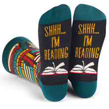 Load image into Gallery viewer, Lavley - Shhh I&#39;m Reading Socks
