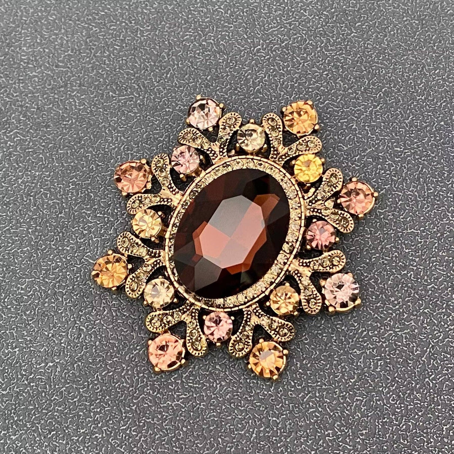 Mio Queena - Vintage Sparkling Glass & Rhinestone Snowflake Brooch