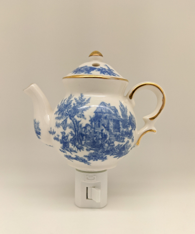 Green Pastures Wholesale - English Toile Teapot Nightlight