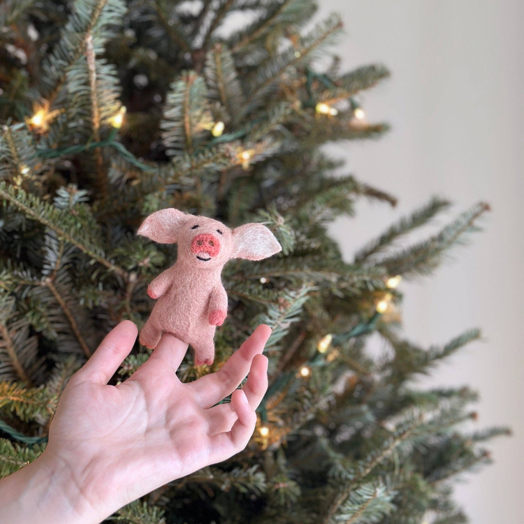 Deer Harbour Design - Pig Finger Puppet