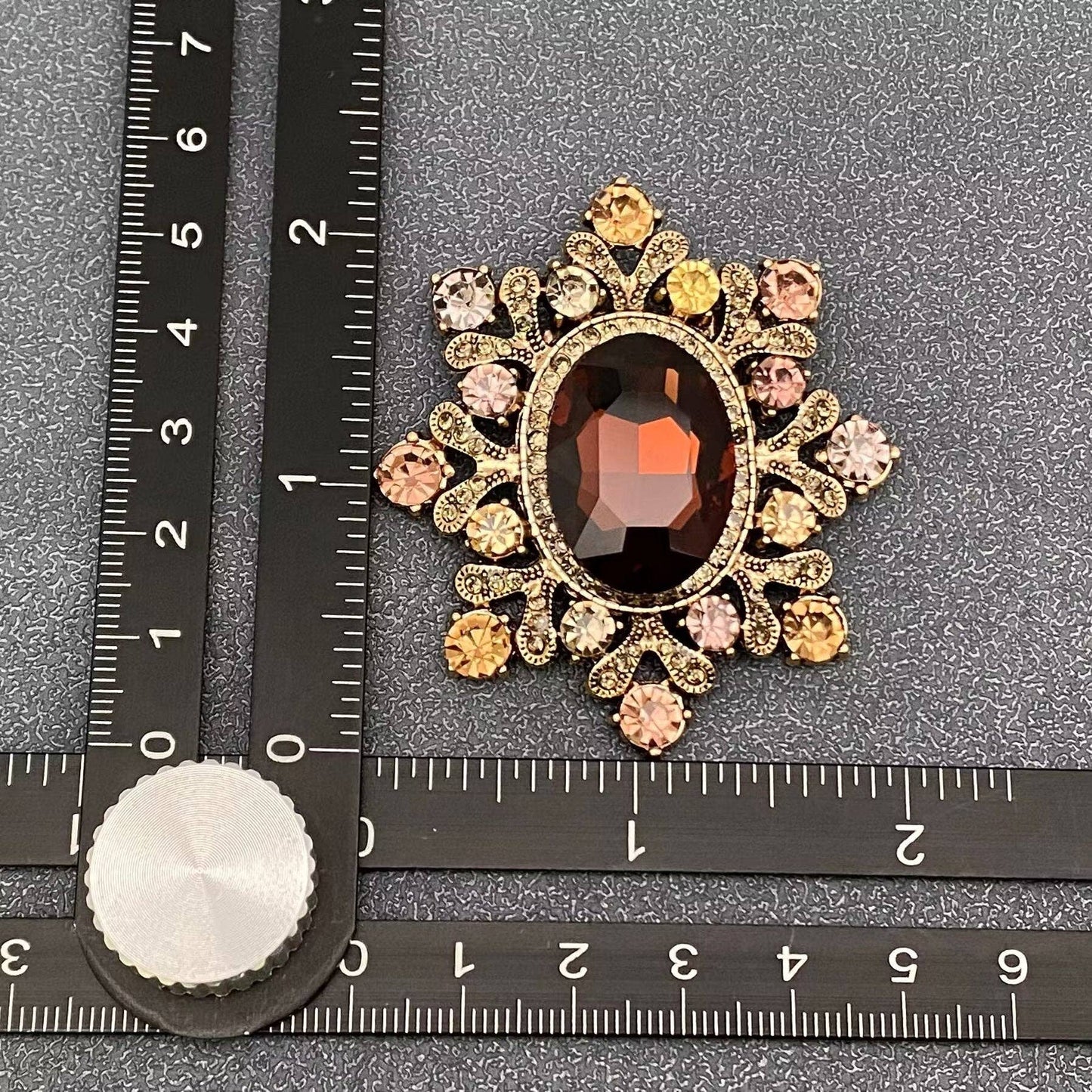 Mio Queena - Vintage Sparkling Glass & Rhinestone Snowflake Brooch